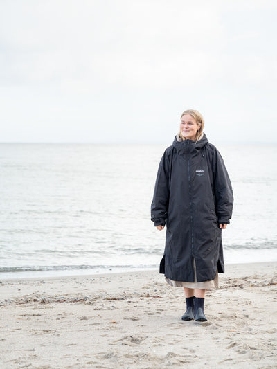 Dryrobe fra GUL - Vinterbadekåbe