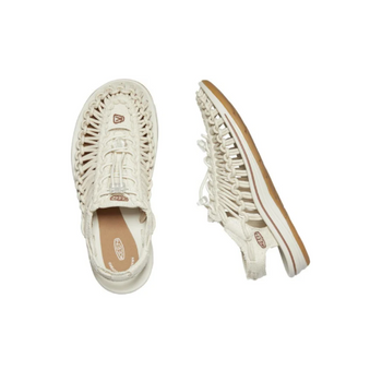 sandaler fra keen i lys beige